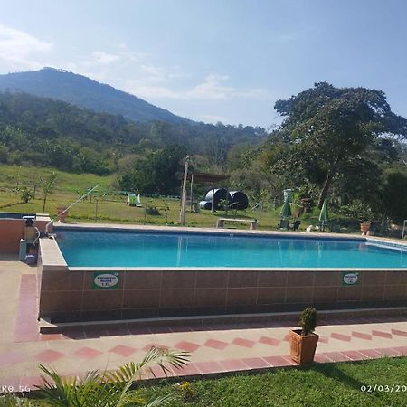 Hotel Campestre La Fuente - Piscina Moniquira Bagian luar foto